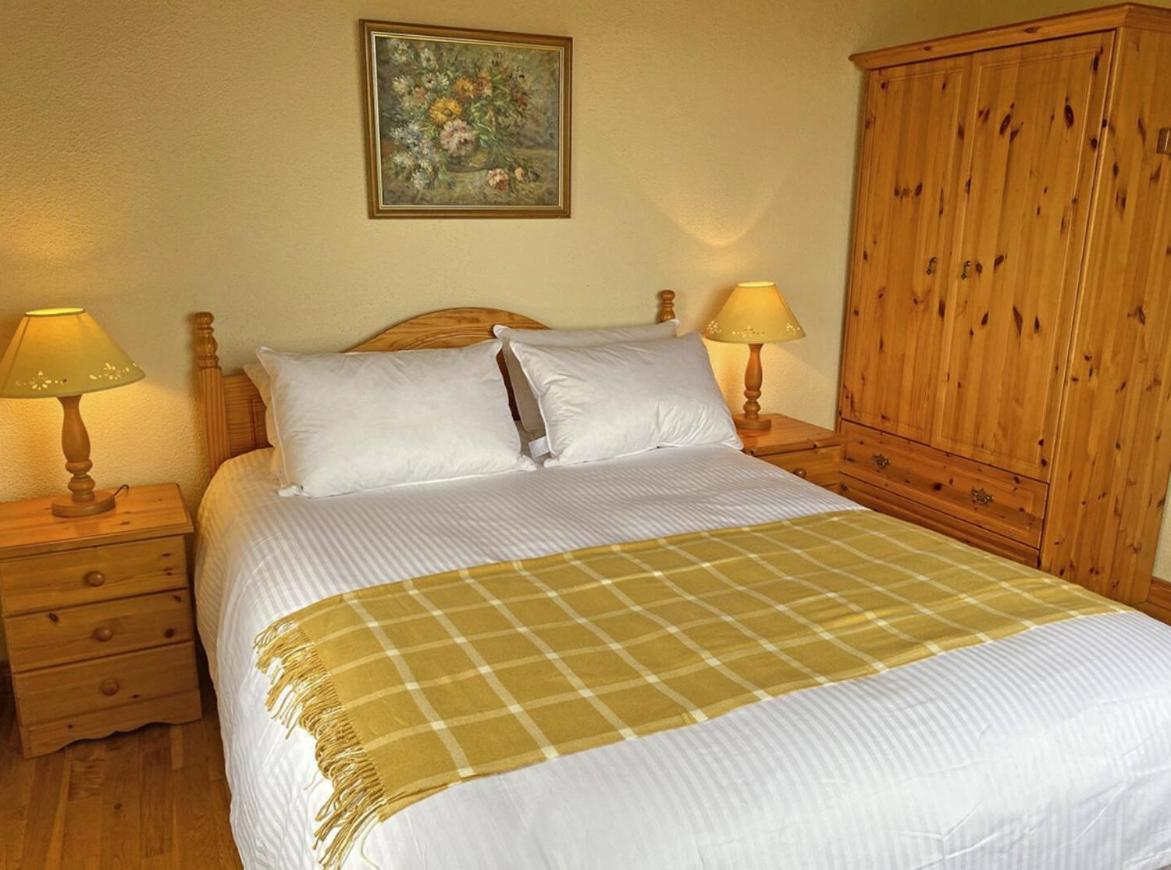 Lands End Cottage - Connemara Aughrus More Екстериор снимка